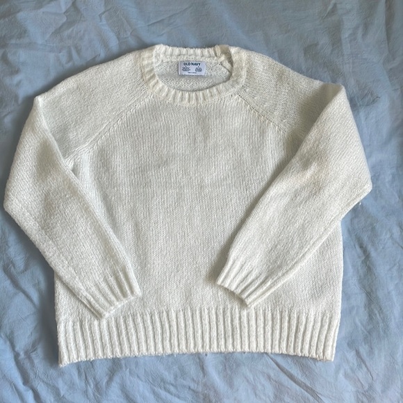 Old navy white sweater - Picture 1 of 6
